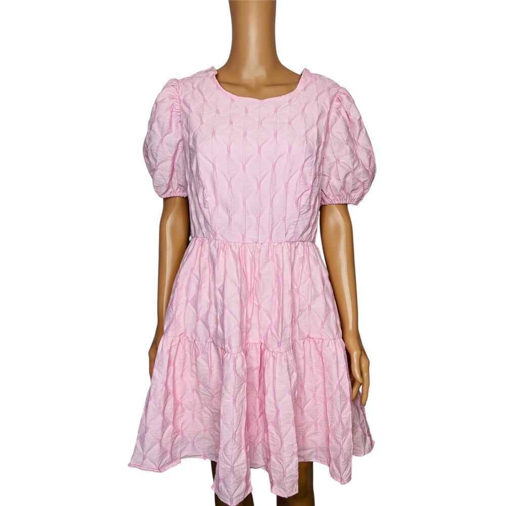 In the beginning textured balloon sleeve tiered dress size M pink Pastel NEW